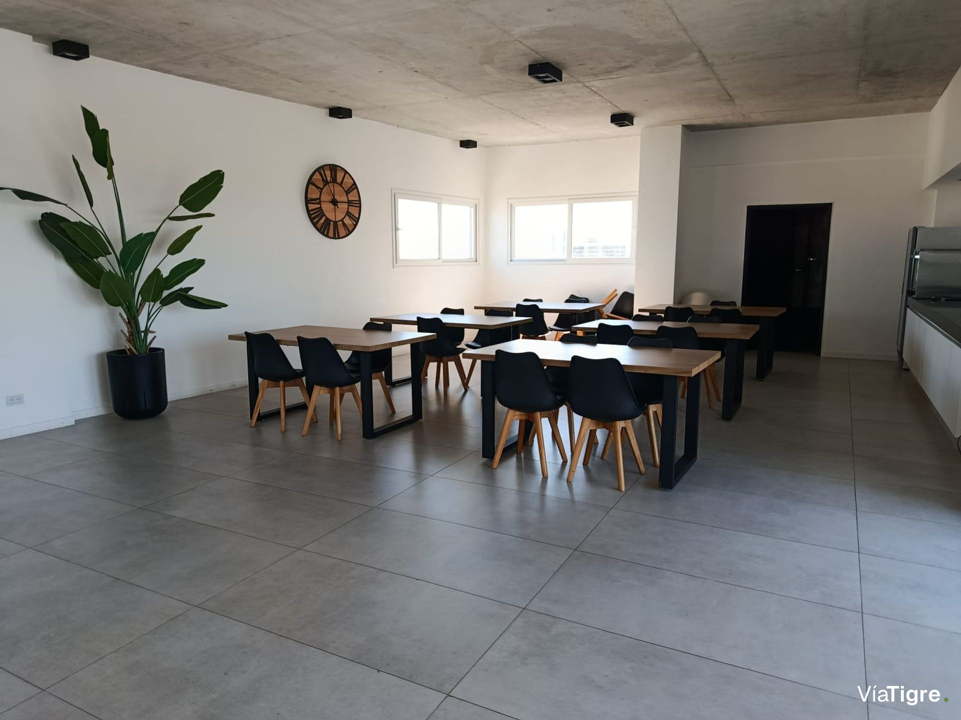 Departamento 2 Amb. En Venta En Tigre Con Pileta.
