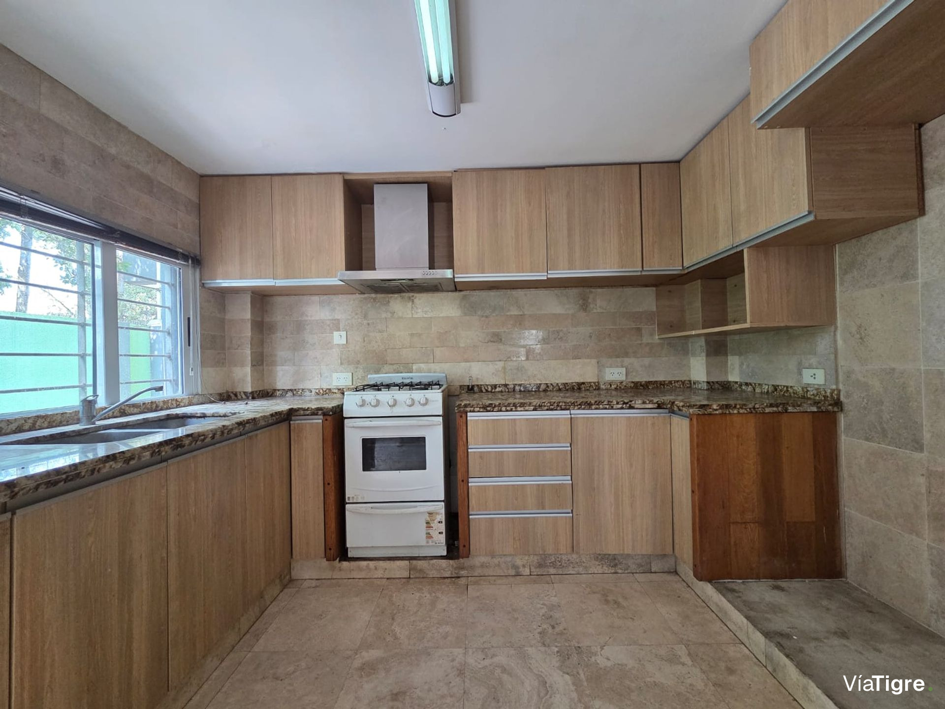 Venta Casa Con Departamento, Don Torcuato