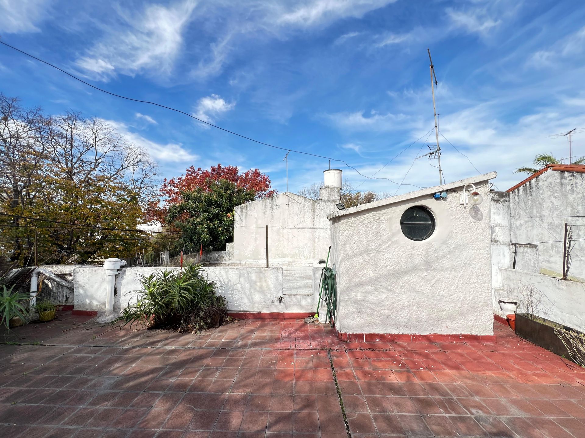 Venta Casa Multifamiliar En Martínez Con Terraza
