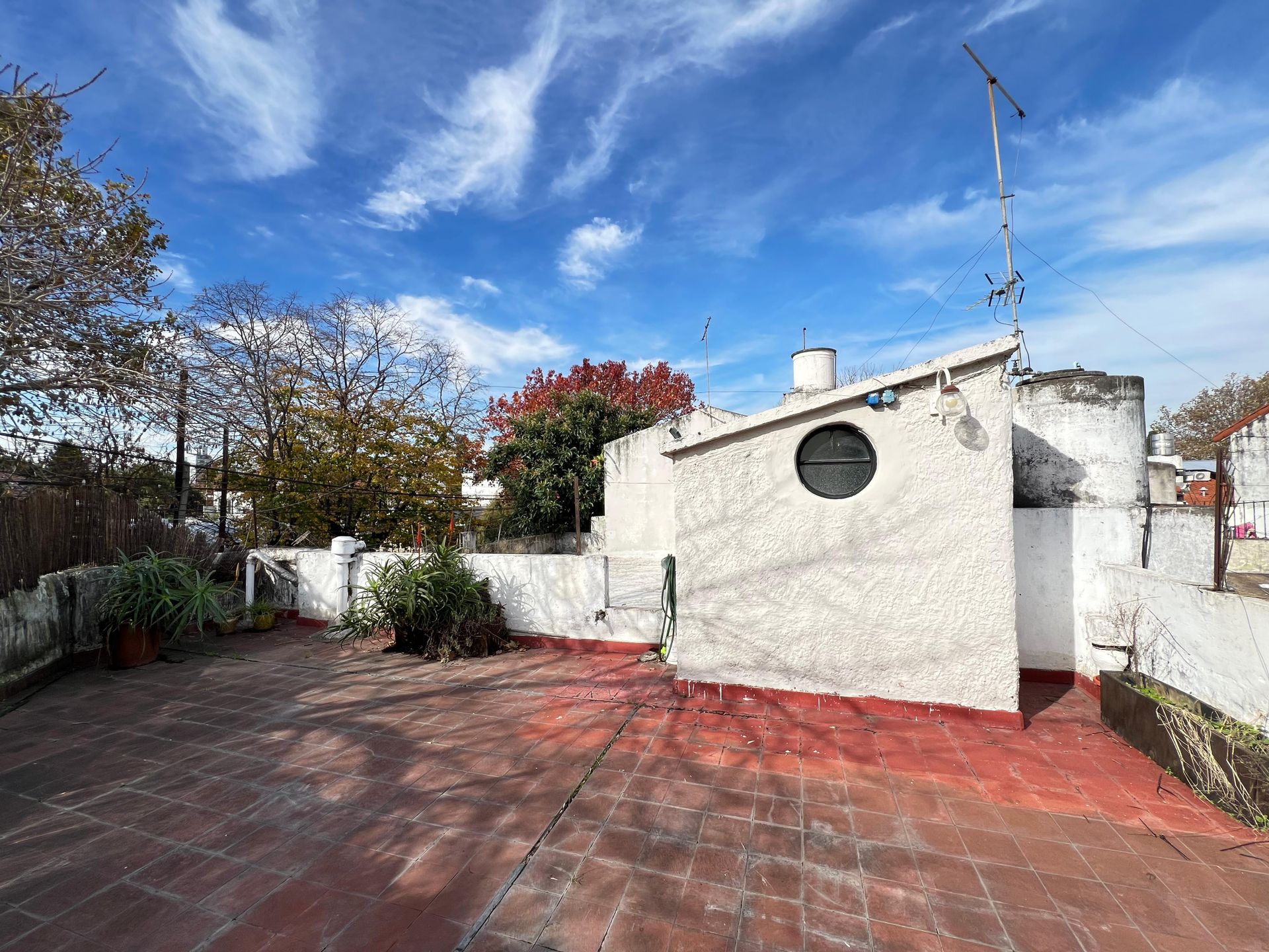 Venta Casa Multifamiliar En Martínez Con Terraza