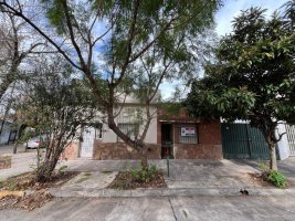 Sale of Multifamily House in Martínez with Terrace