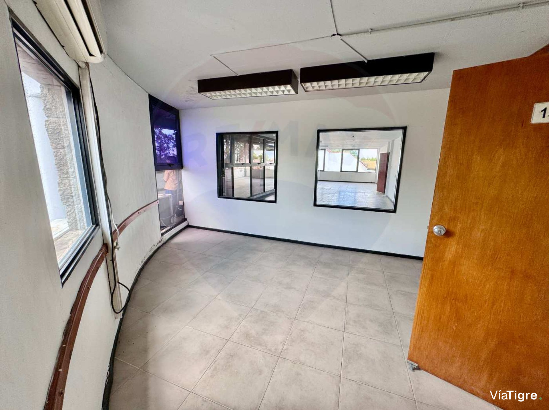 VENTA Oficina comercial vs usos Martinez