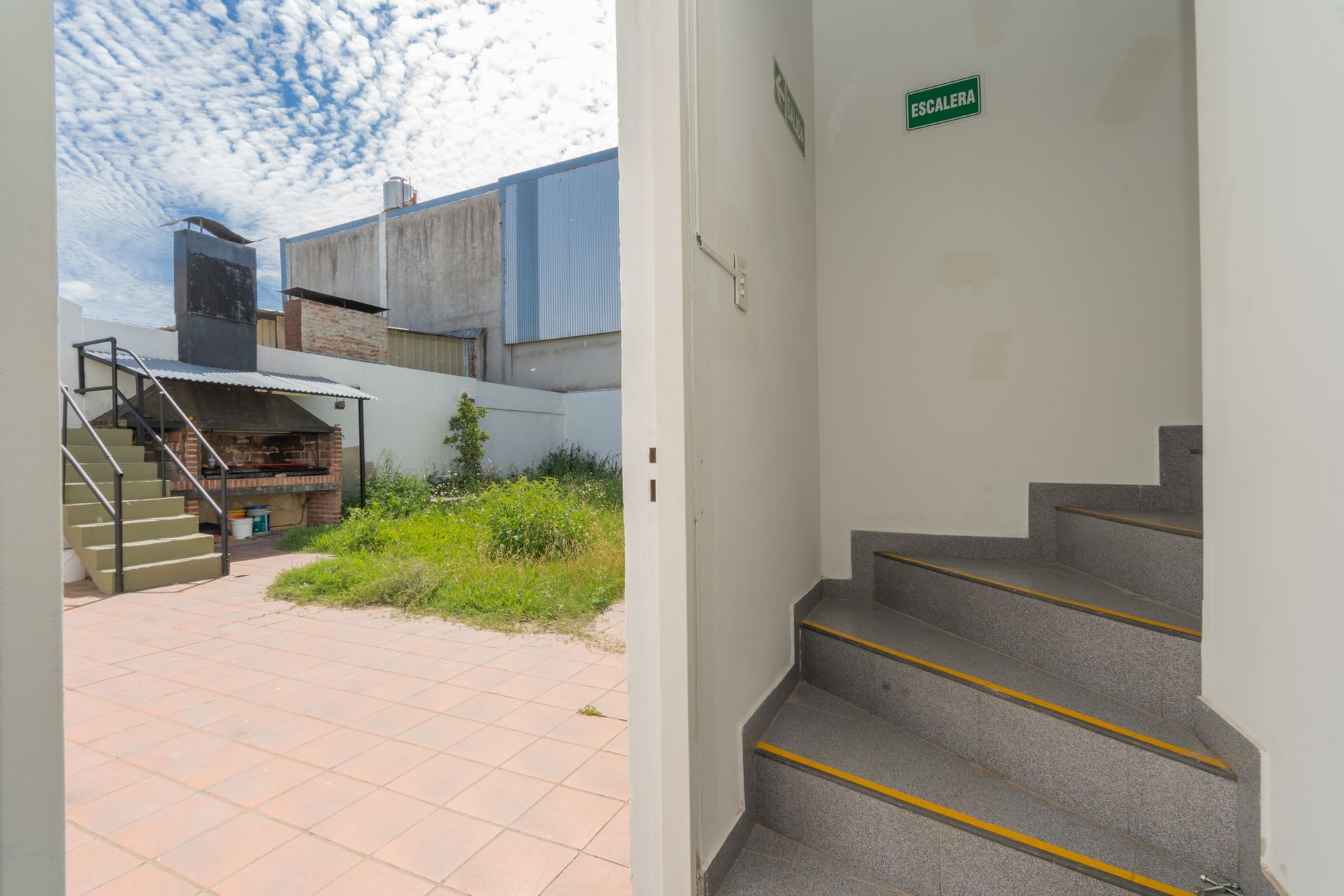Casa En Venta- Uso Comercial-V.lopez