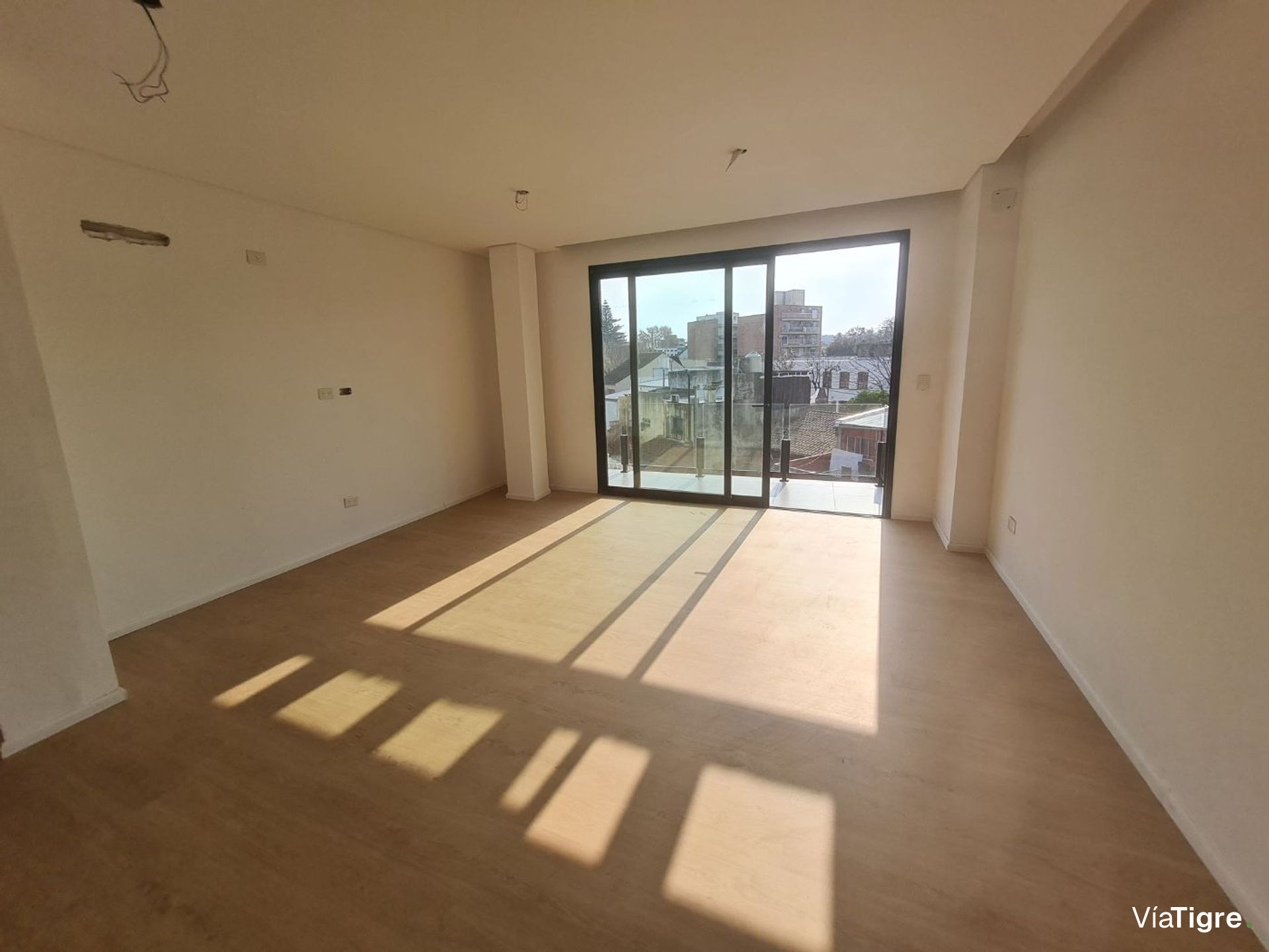 Venta Victoria 2 Amb Cochera Balcon Luminoso
