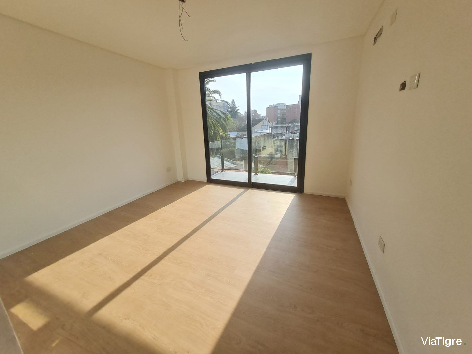 Venta Victoria 2 Amb Cochera Balcon Luminoso
