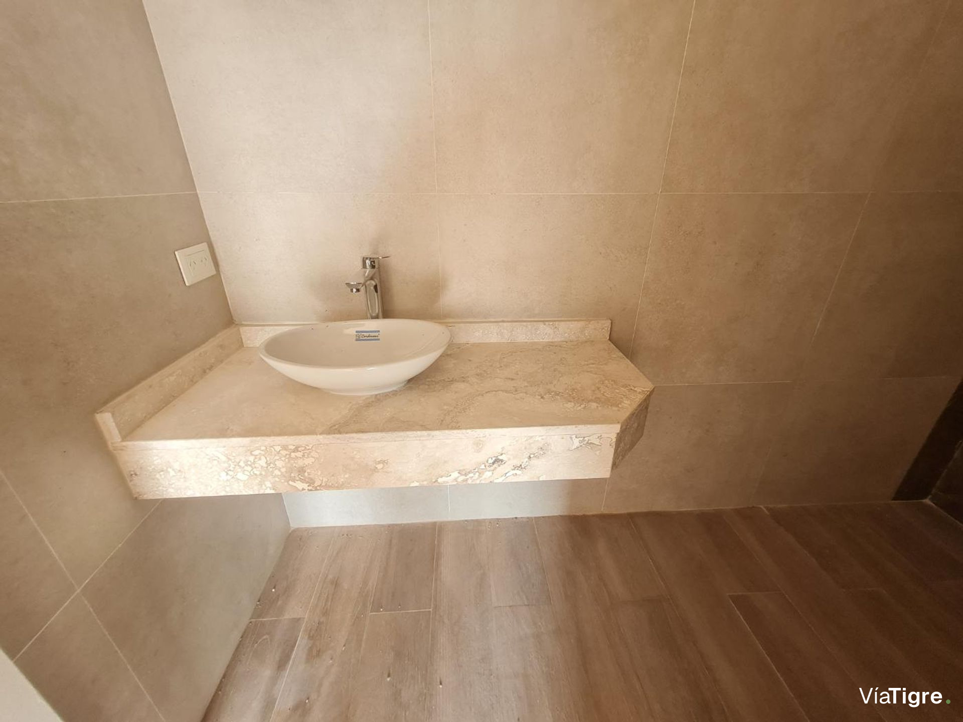 Venta Victoria 2 Amb Cochera Balcon Luminoso