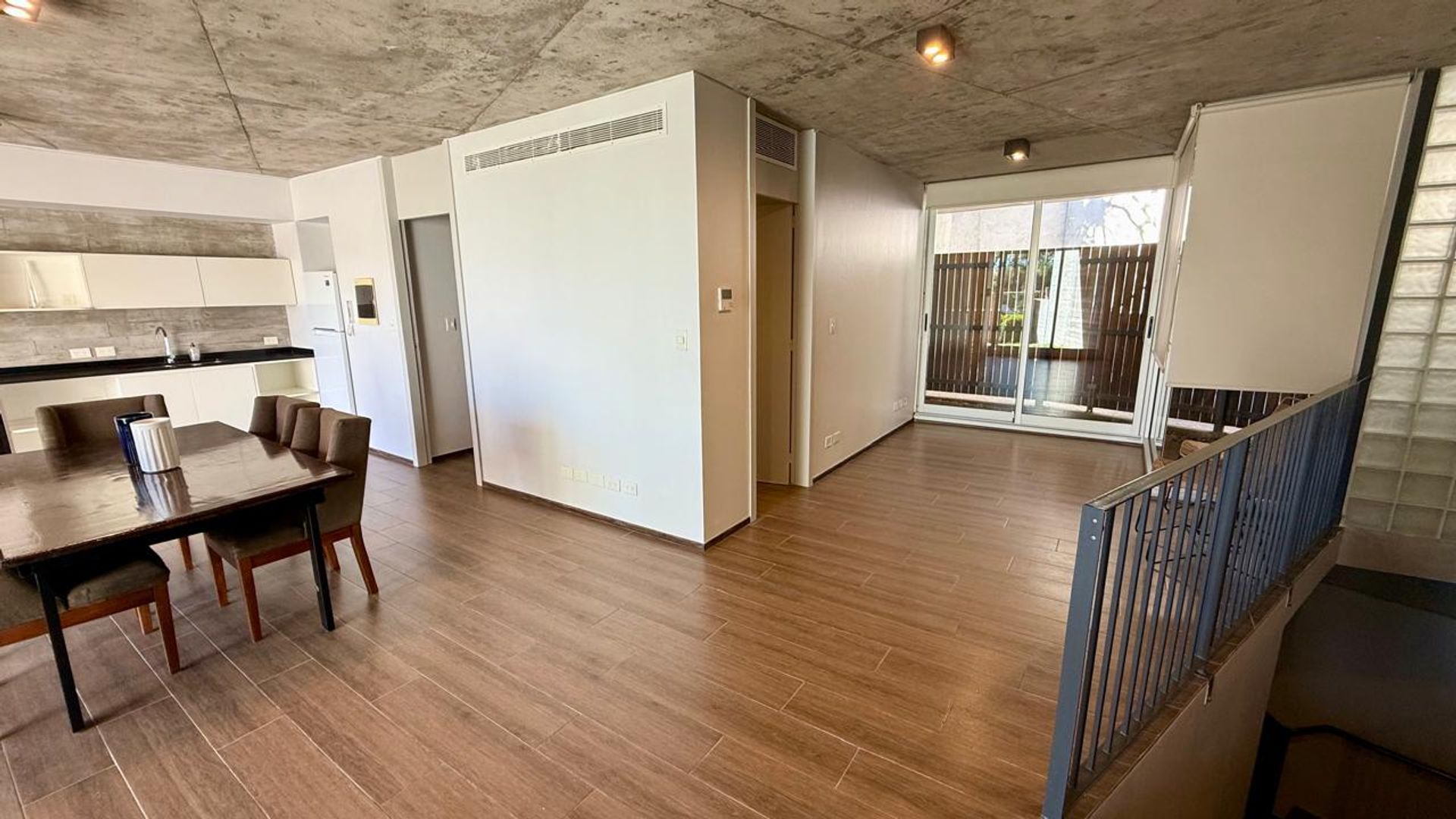 VENTA CASA A ESTRENAR 5 amb. Barrio Carpinchos