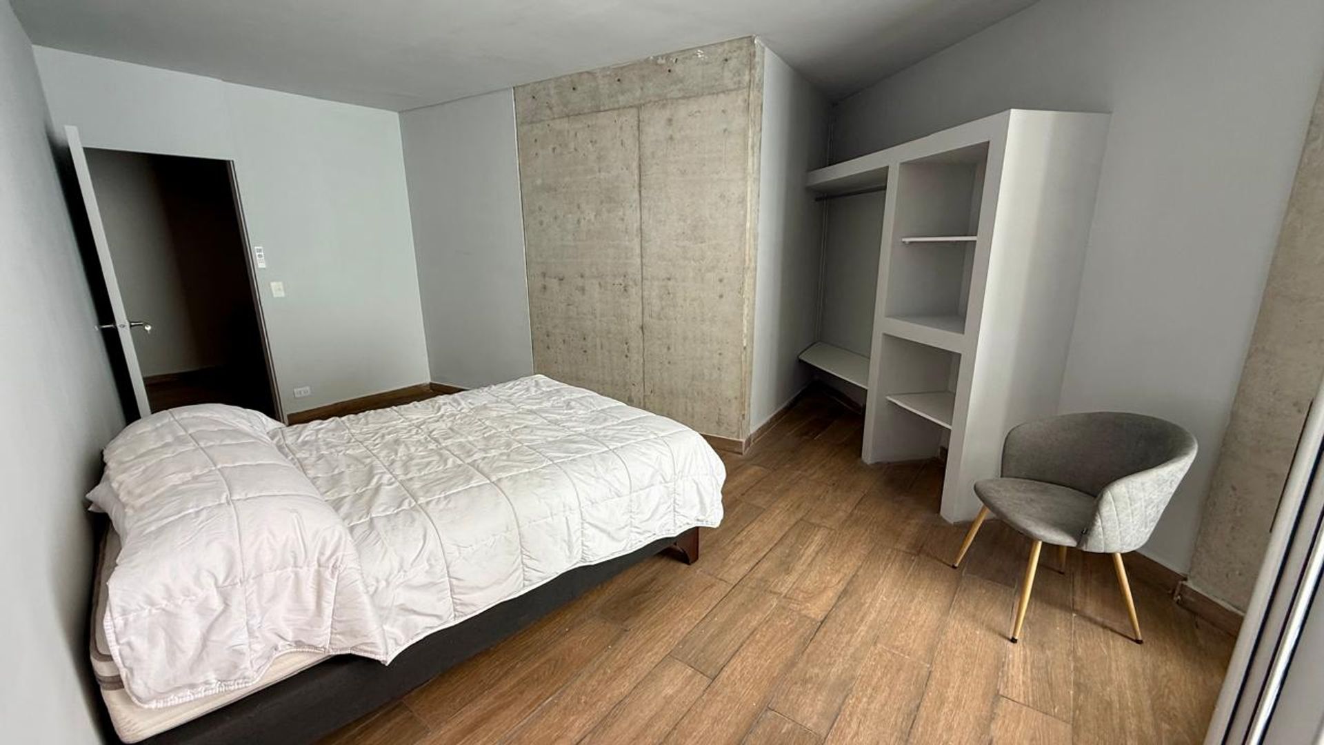 VENTA CASA A ESTRENAR 5 amb. Barrio Carpinchos
