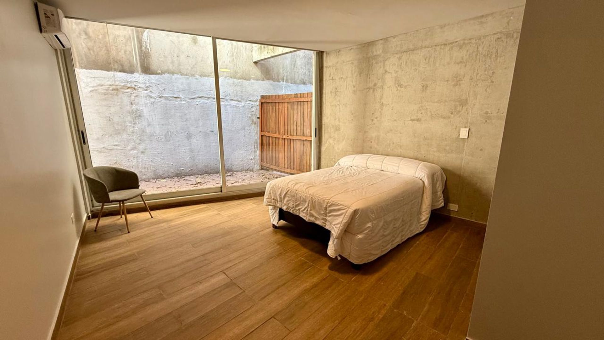 VENTA CASA A ESTRENAR 5 amb. Barrio Carpinchos