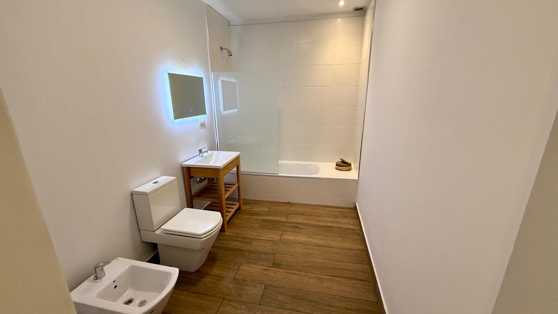 VENTA CASA A ESTRENAR 5 amb. Barrio Carpinchos