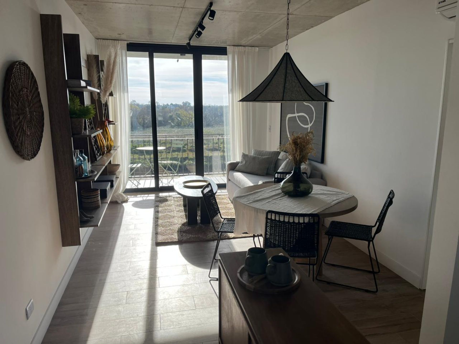 4-Room House for Sale with Garden in Munro