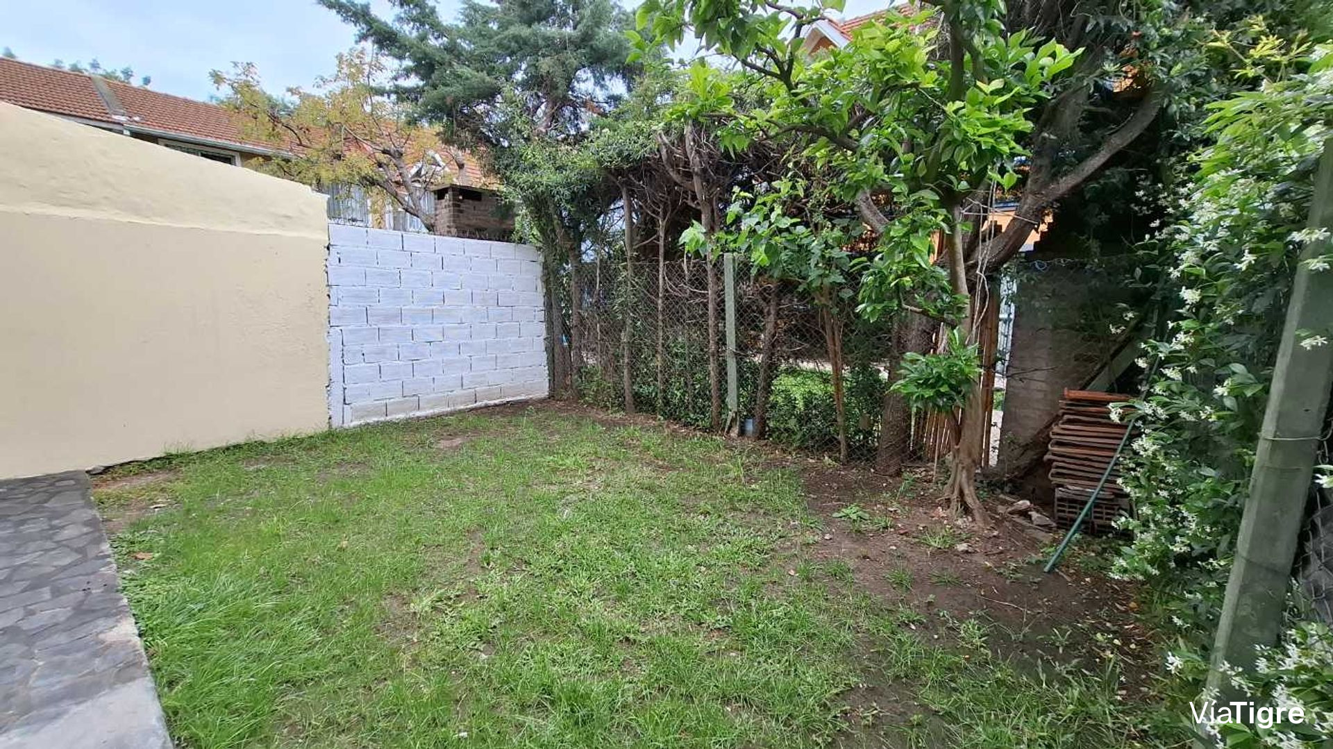 VENTA-Dúplex 4 amb, jardín - Beccar - Financiación