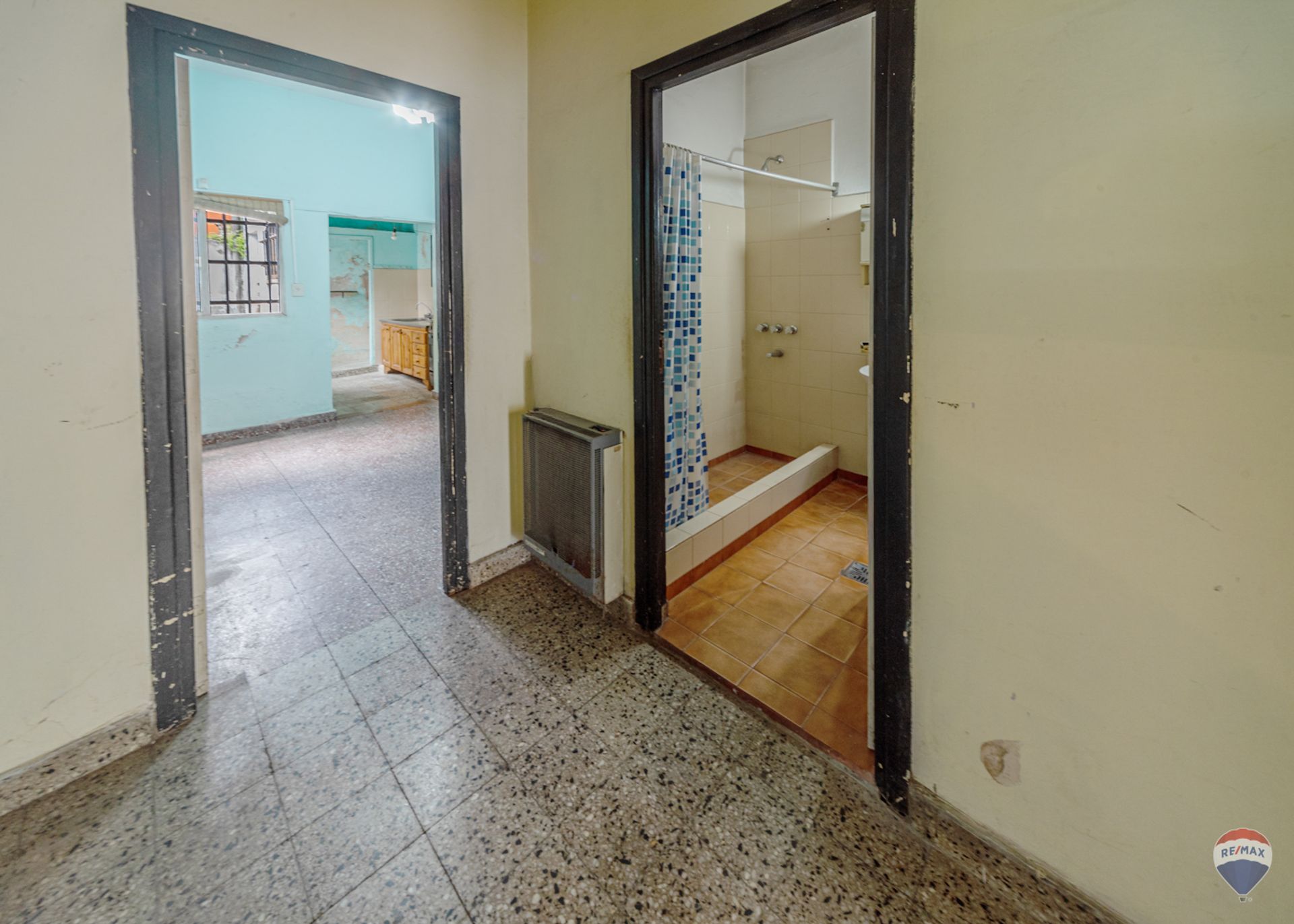 Venta casa 3 amb. a refaccionar Villa Martelli
