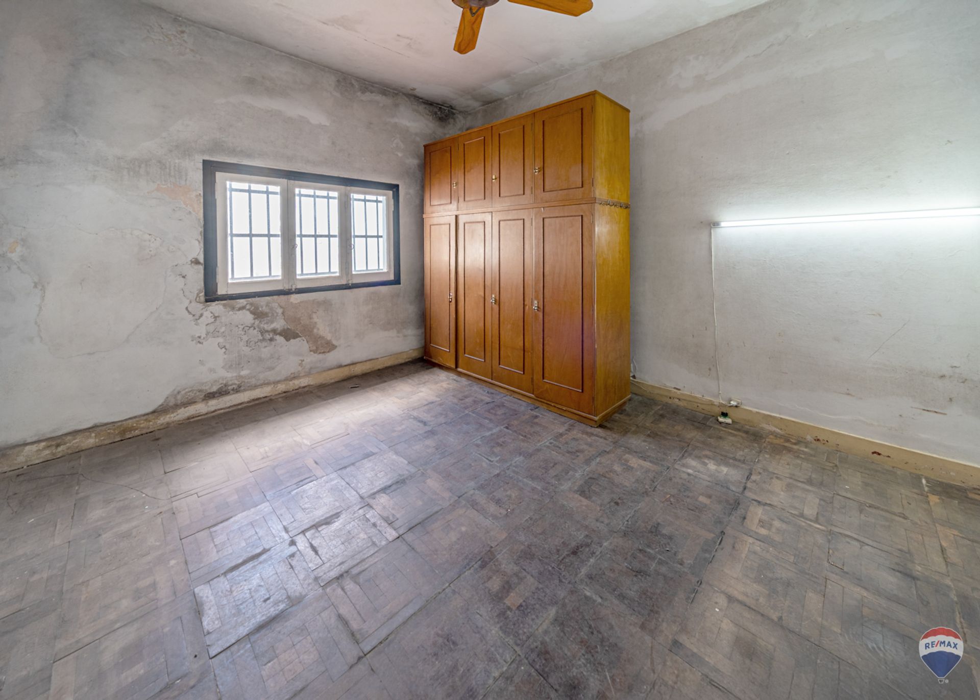 Venta casa 3 amb. a refaccionar Villa Martelli
