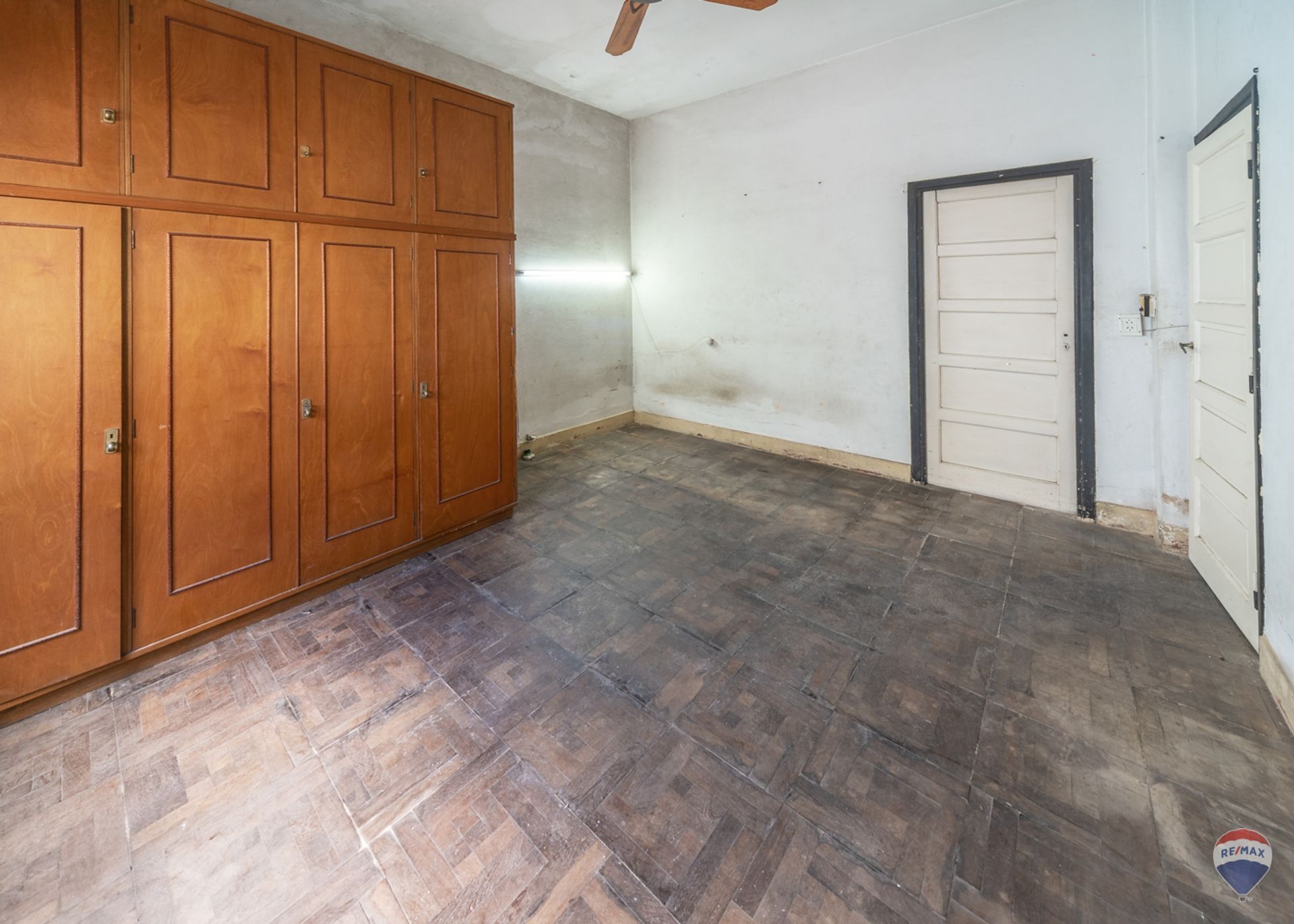 Venta casa 3 amb. a refaccionar Villa Martelli