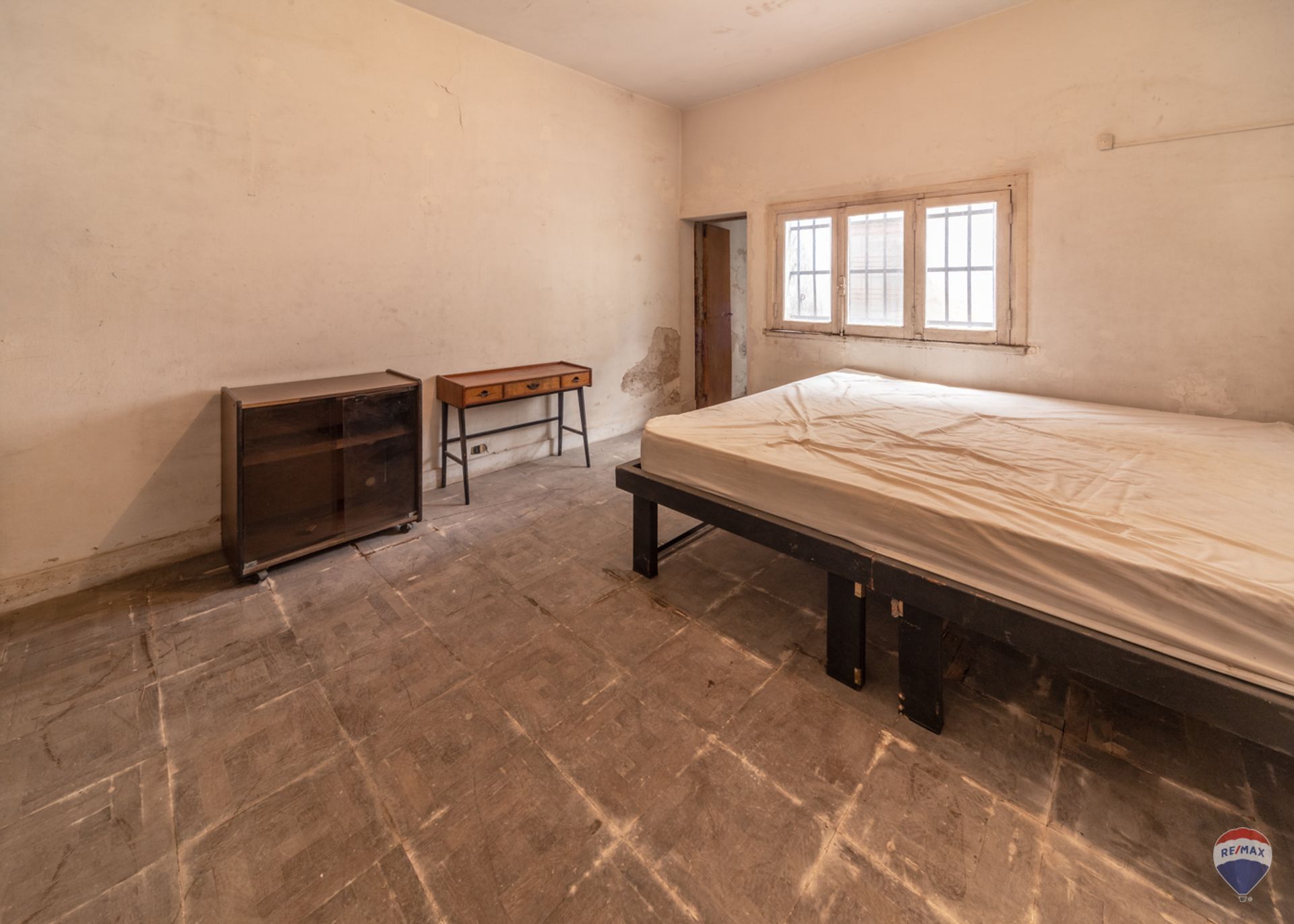 Venta casa 3 amb. a refaccionar Villa Martelli