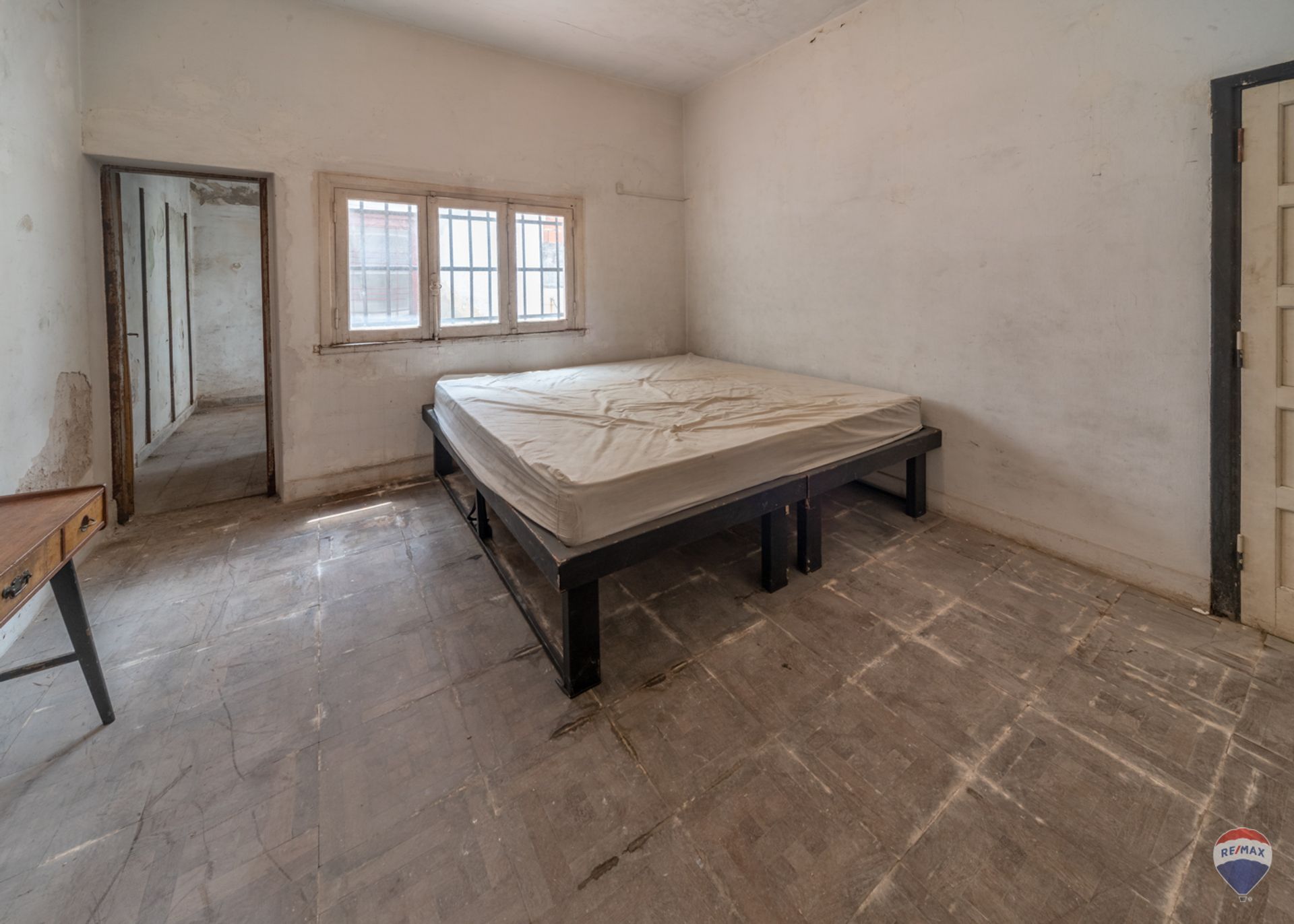 Venta casa 3 amb. a refaccionar Villa Martelli