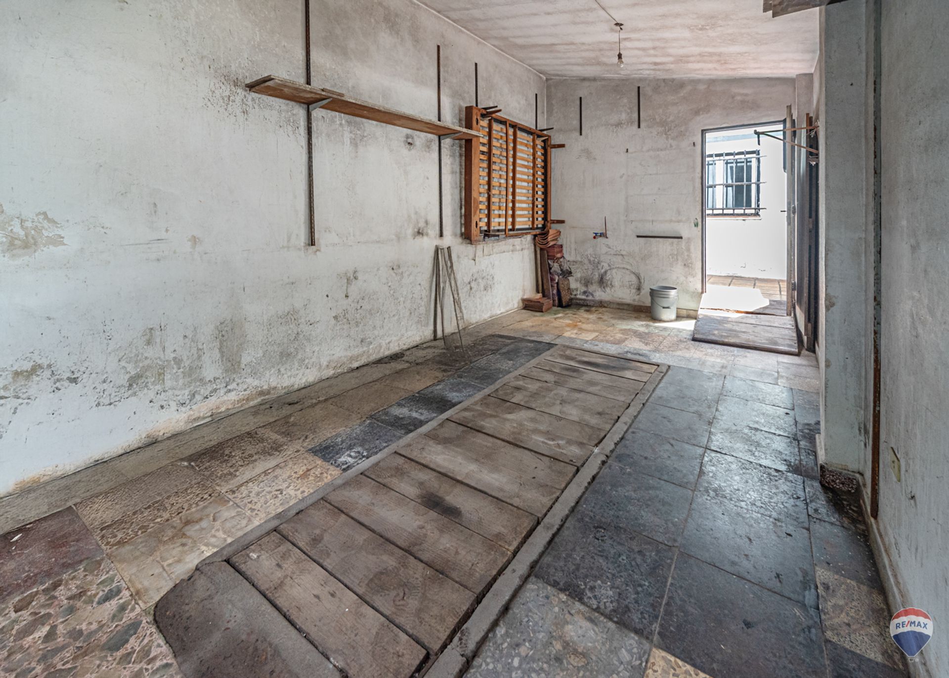 Venta casa 3 amb. a refaccionar Villa Martelli