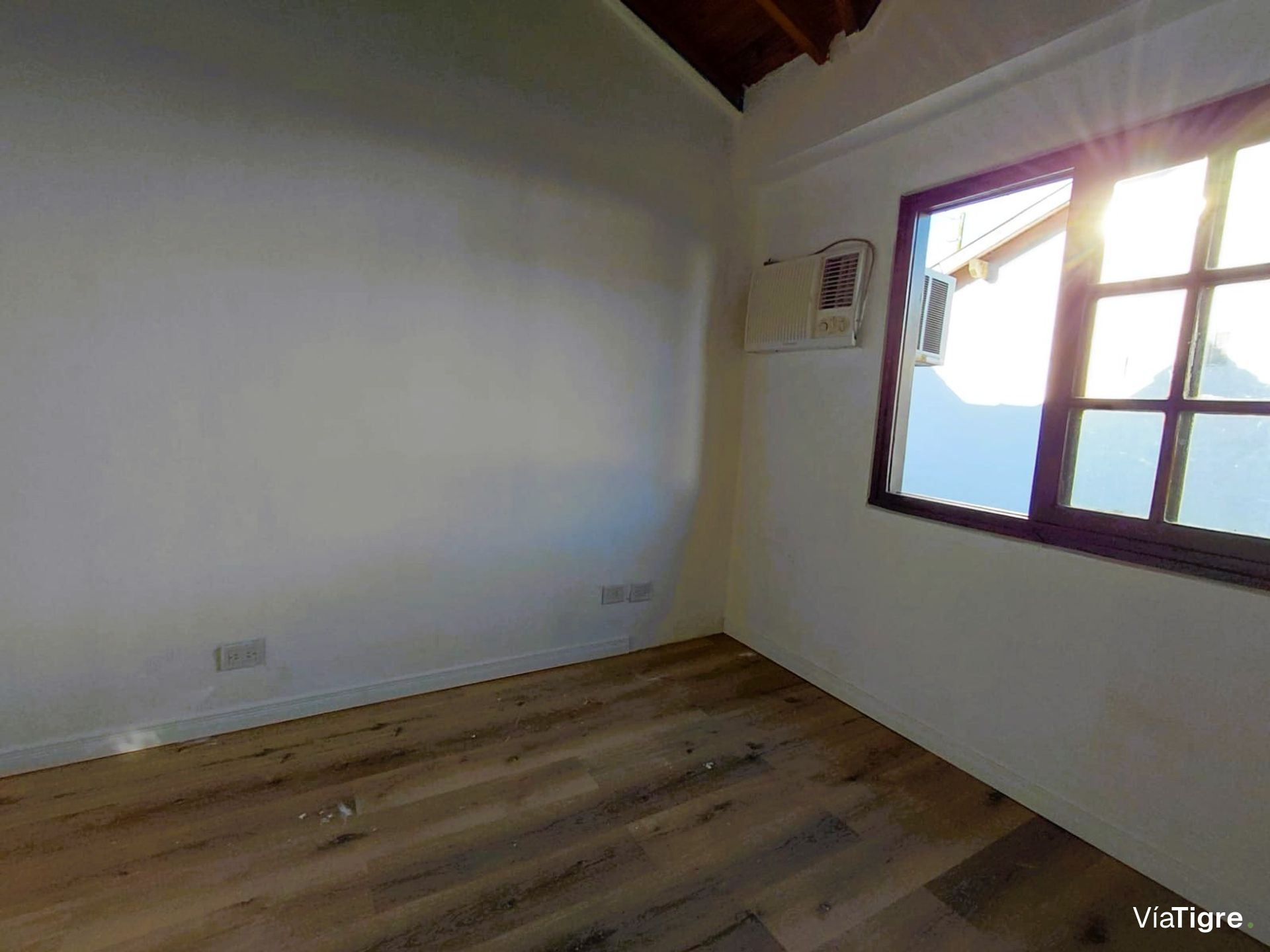 Venta Duplex 4 ambientes en San Isidro A. Credito