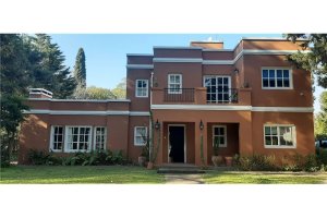 Short-term Rental House 5 Rooms Don Torcuato Pileta