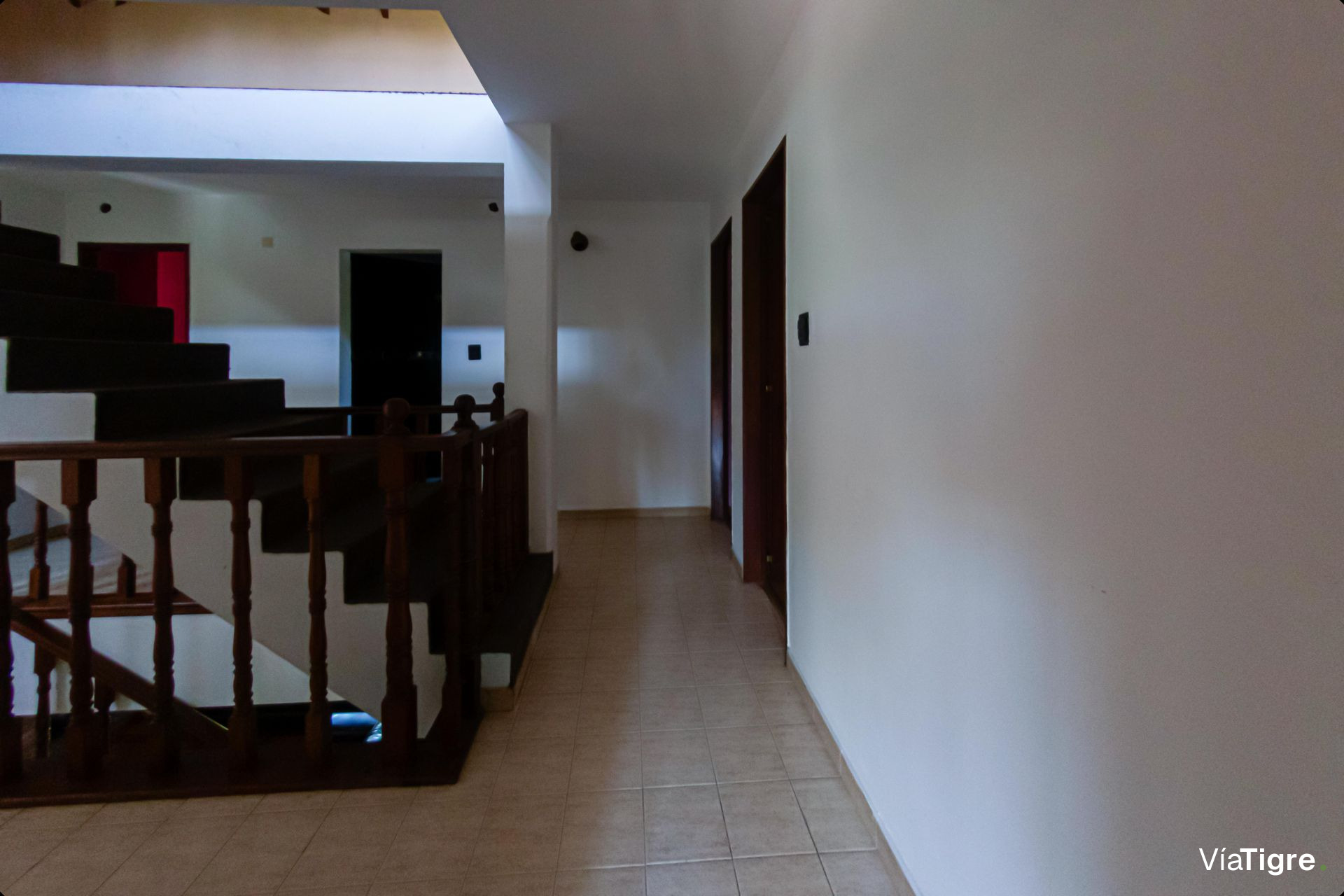 Venta casa con gran jardín y quincho - Pacheco -