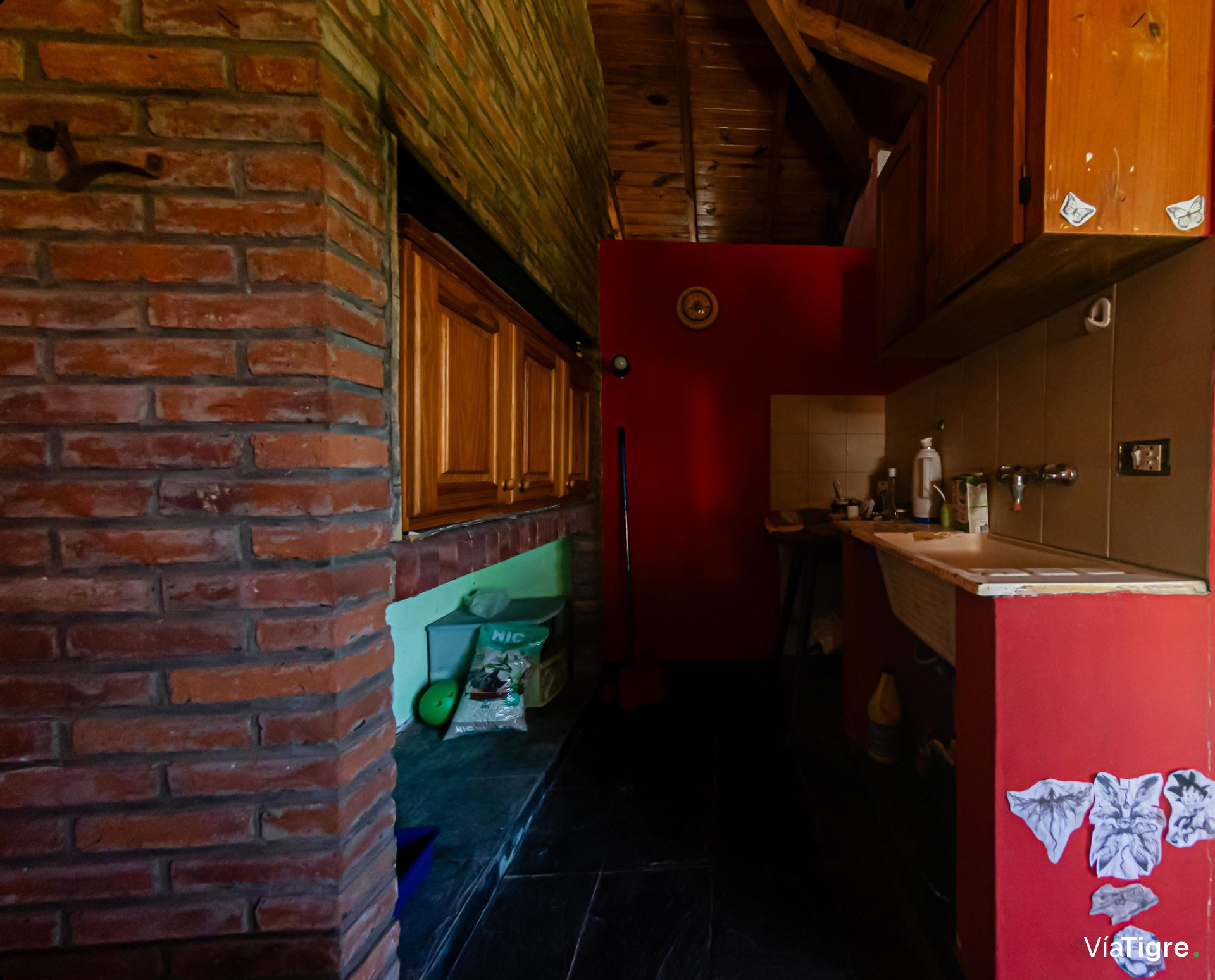 Venta casa con gran jardín y quincho - Pacheco -