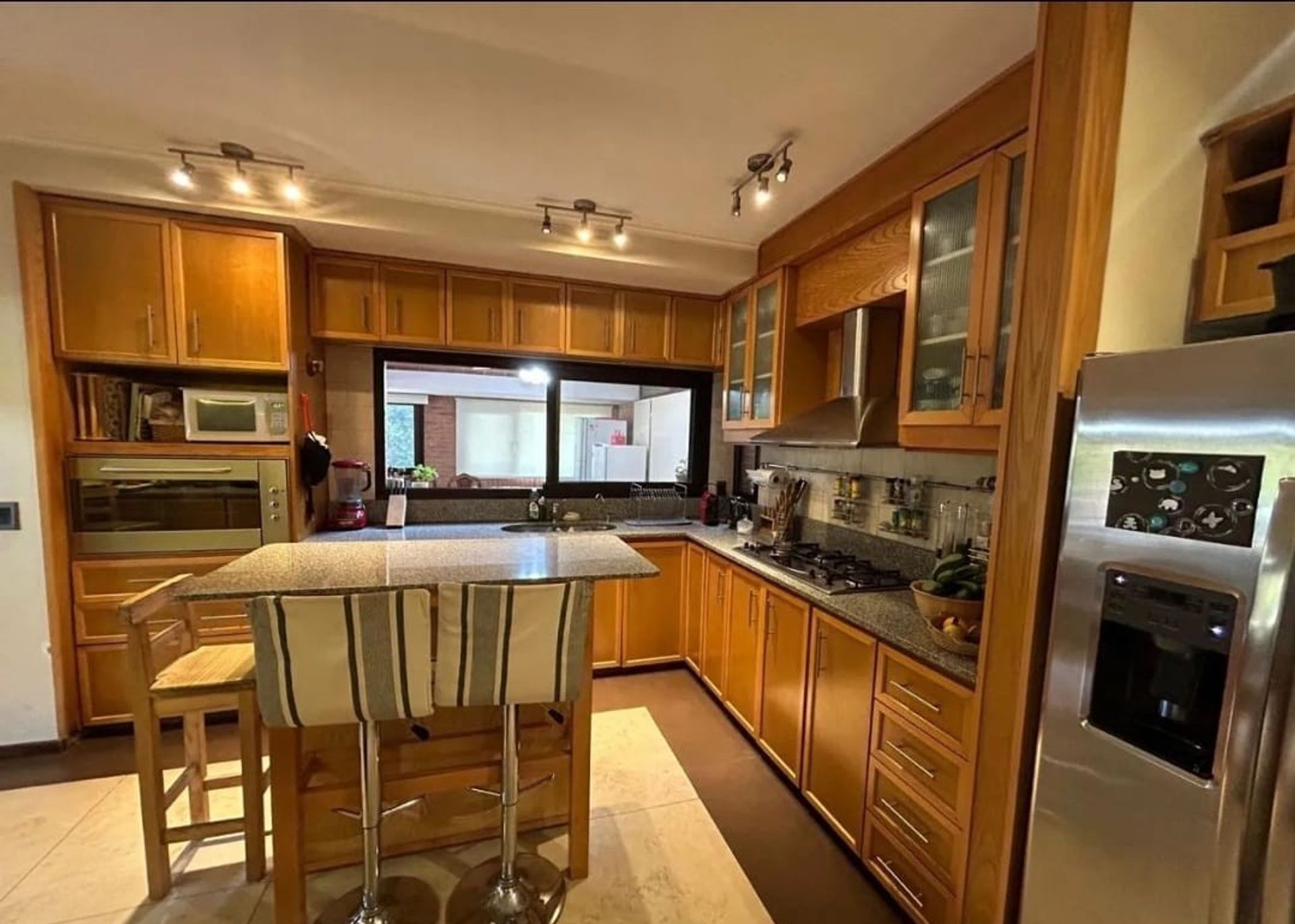 House in exclusive neighborhood