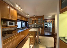 House in exclusive neighborhood