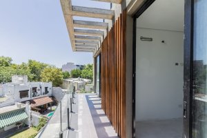 Venta De Triple Frente En Tigre - Puerto De Frutos