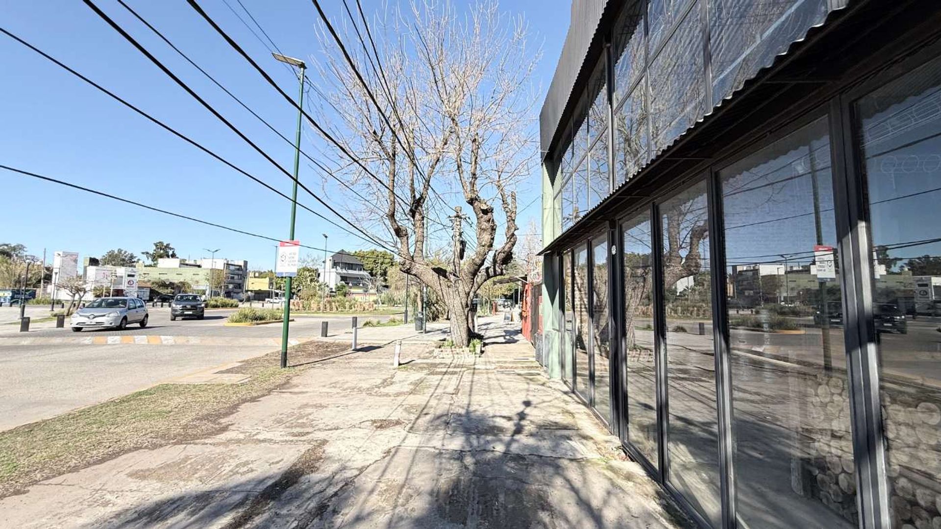 Alquiler local excelente zona San Isidro