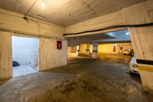 Sale of Garage in San Fernando