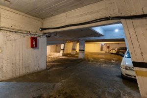 Sale of Garage in San Fernando