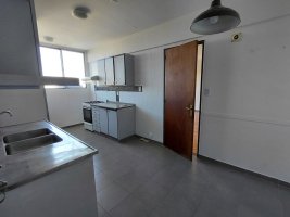 Dpto en alquiler 4 ambientes, cochera, baulera Oli