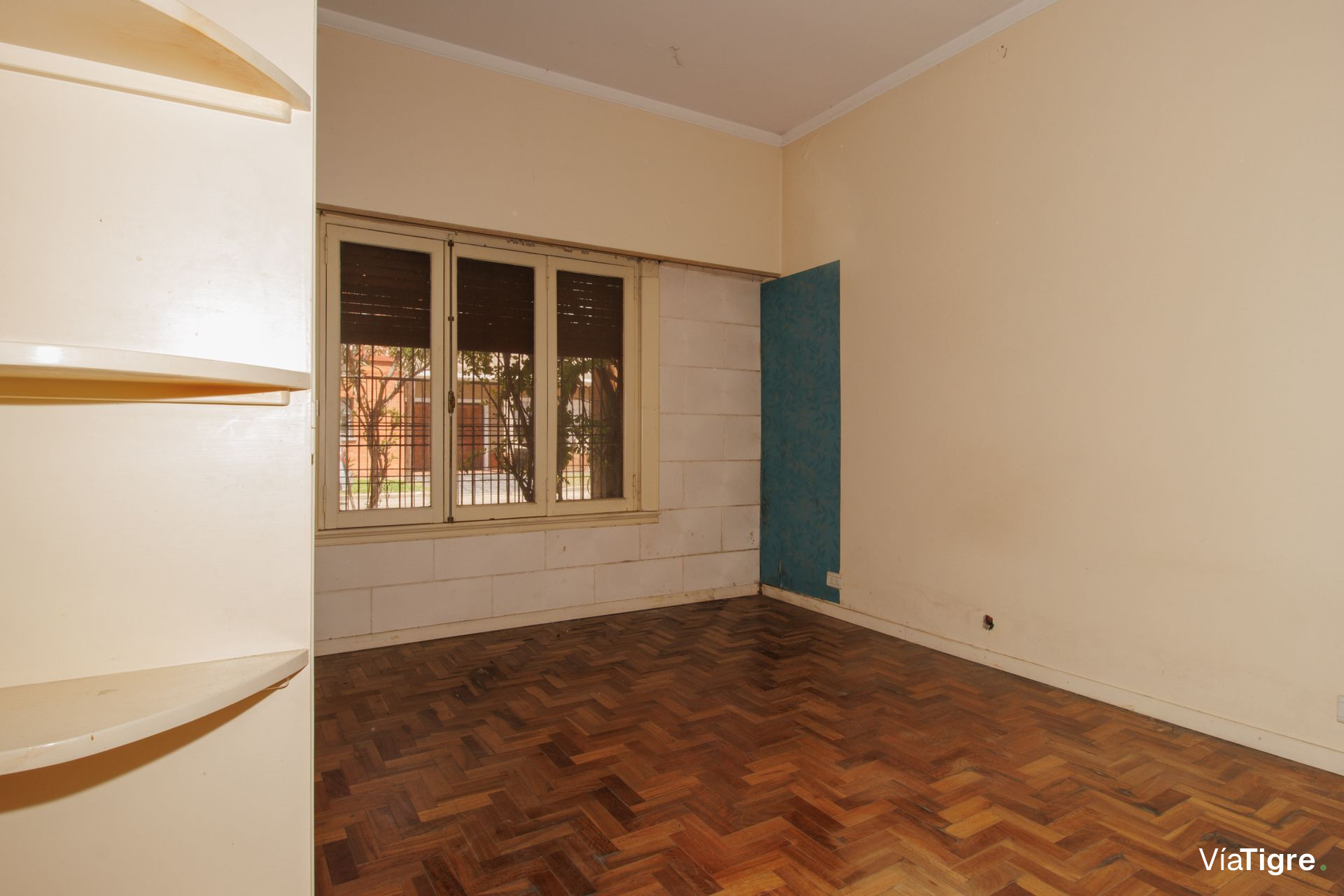 Venta casa con jardín y pileta - Villa Martelli