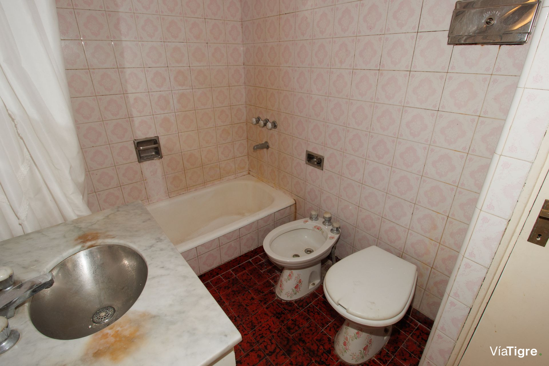 Venta casa con jardín y pileta - Villa Martelli
