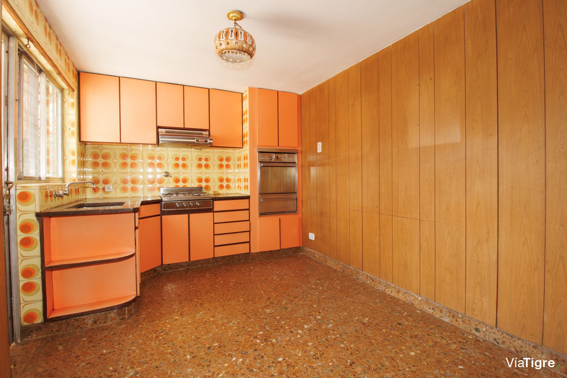 Venta casa con jardín y pileta - Villa Martelli