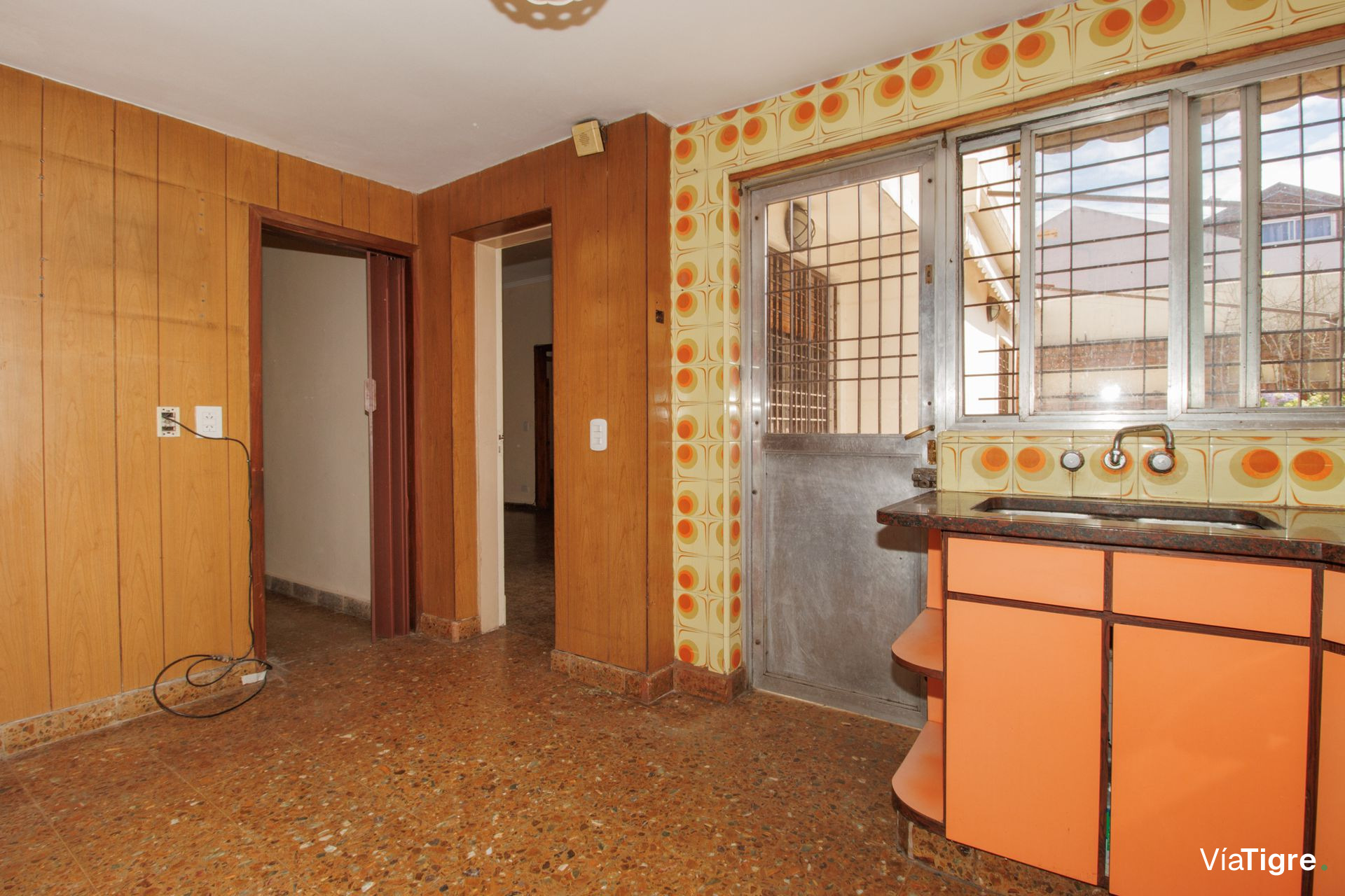 Venta casa con jardín y pileta - Villa Martelli