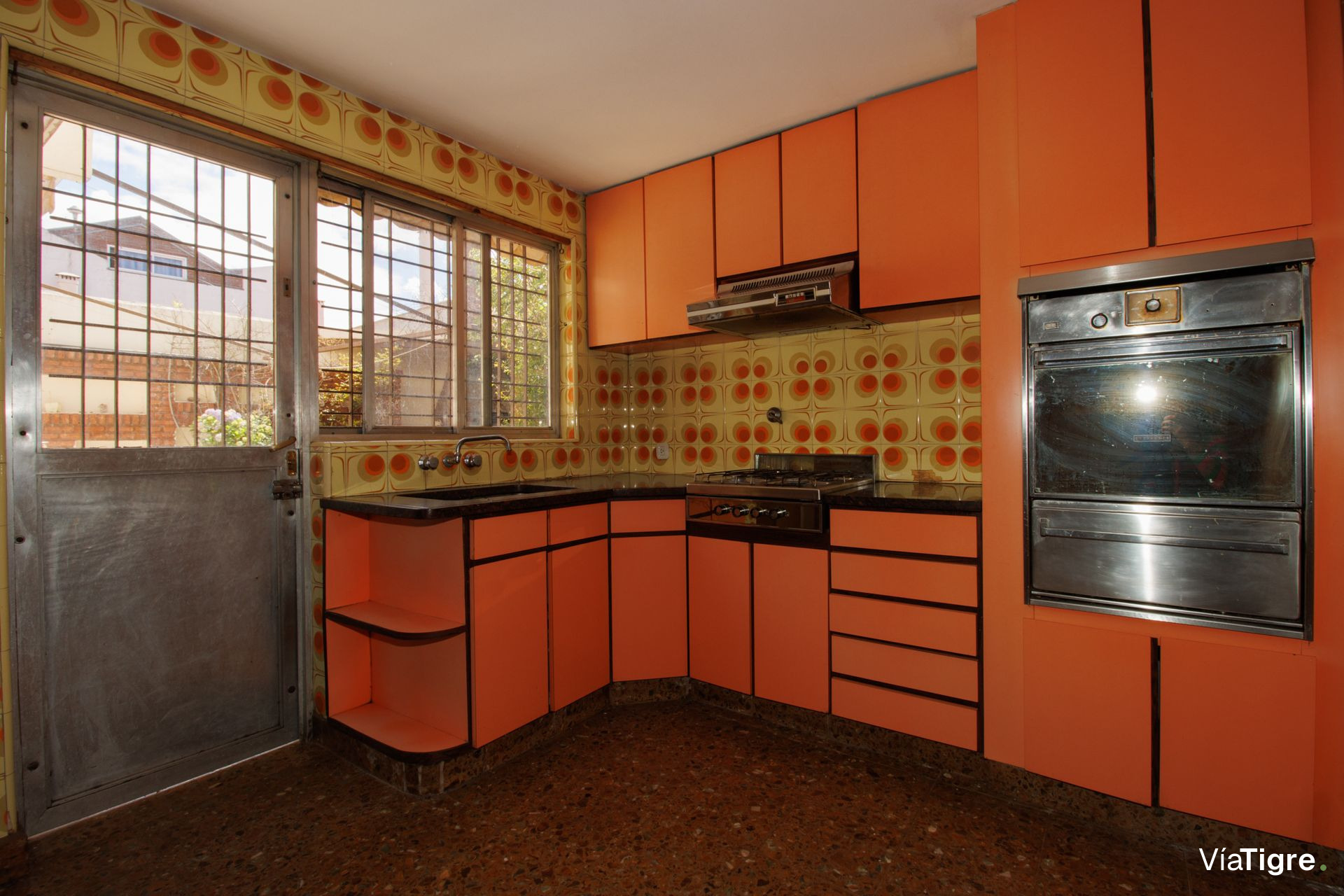 Venta casa con jardín y pileta - Villa Martelli