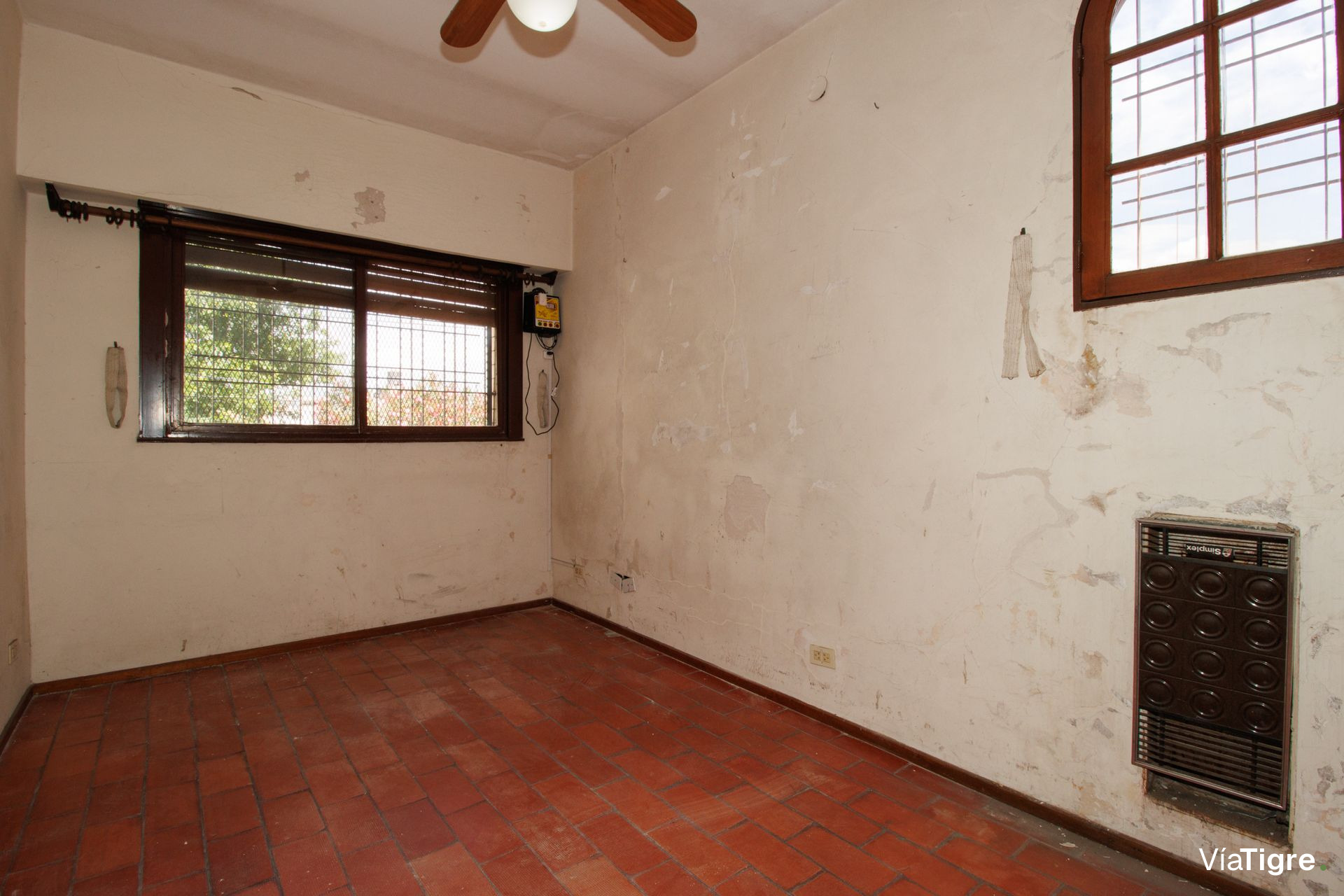 Venta casa con jardín y pileta - Villa Martelli