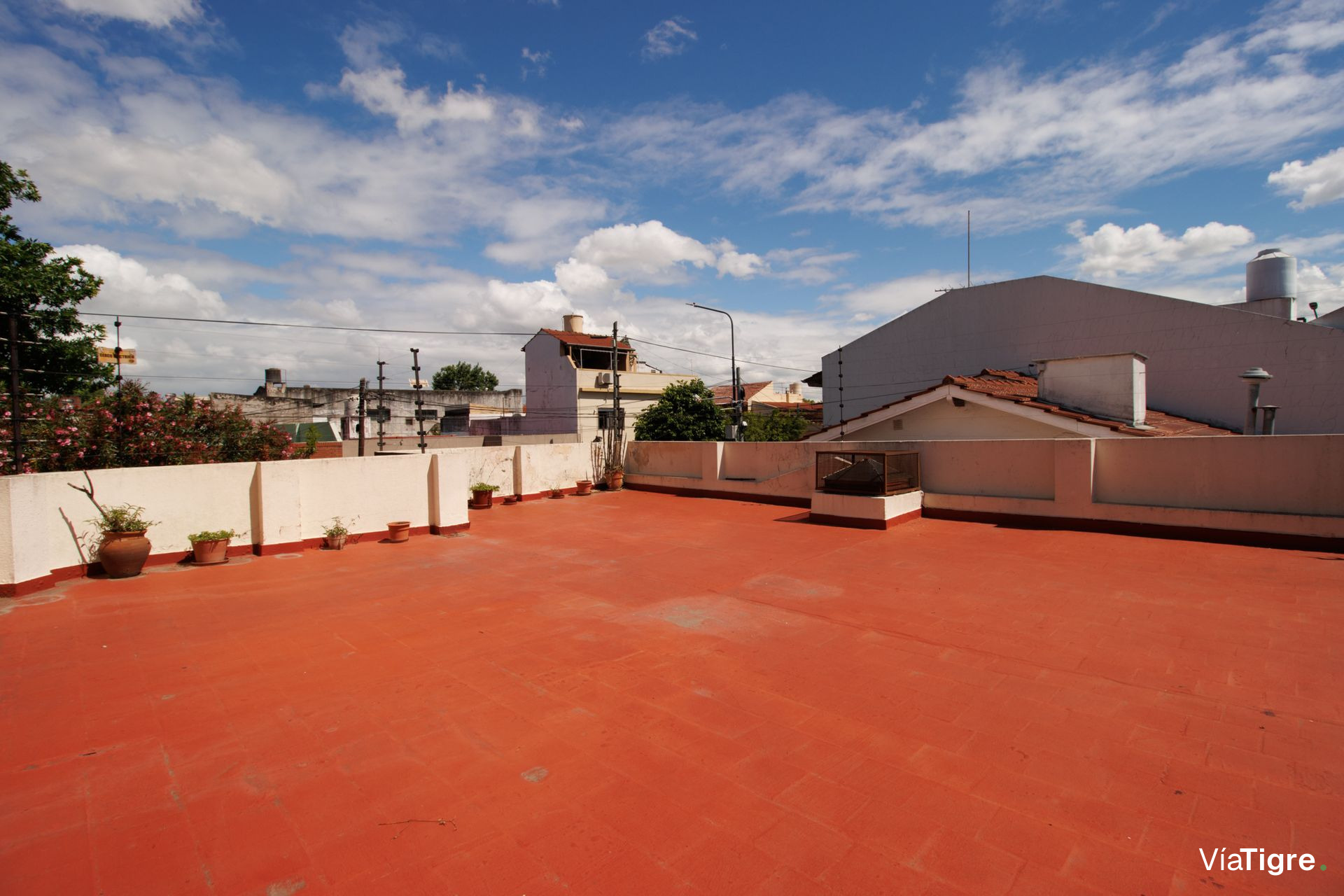 Venta casa con jardín y pileta - Villa Martelli