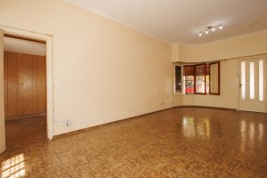 Venta casa con jardín y pileta - Villa Martelli