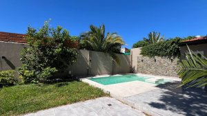 House for Rent. 4 bedrooms, pool, garage.