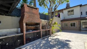 House for Rent. 4 bedrooms, pool, garage.