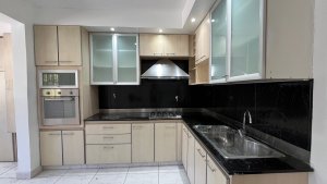 House for Rent. 4 bedrooms, pool, garage.