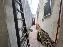 Casa en venta a refaccionar en Villa Martelli