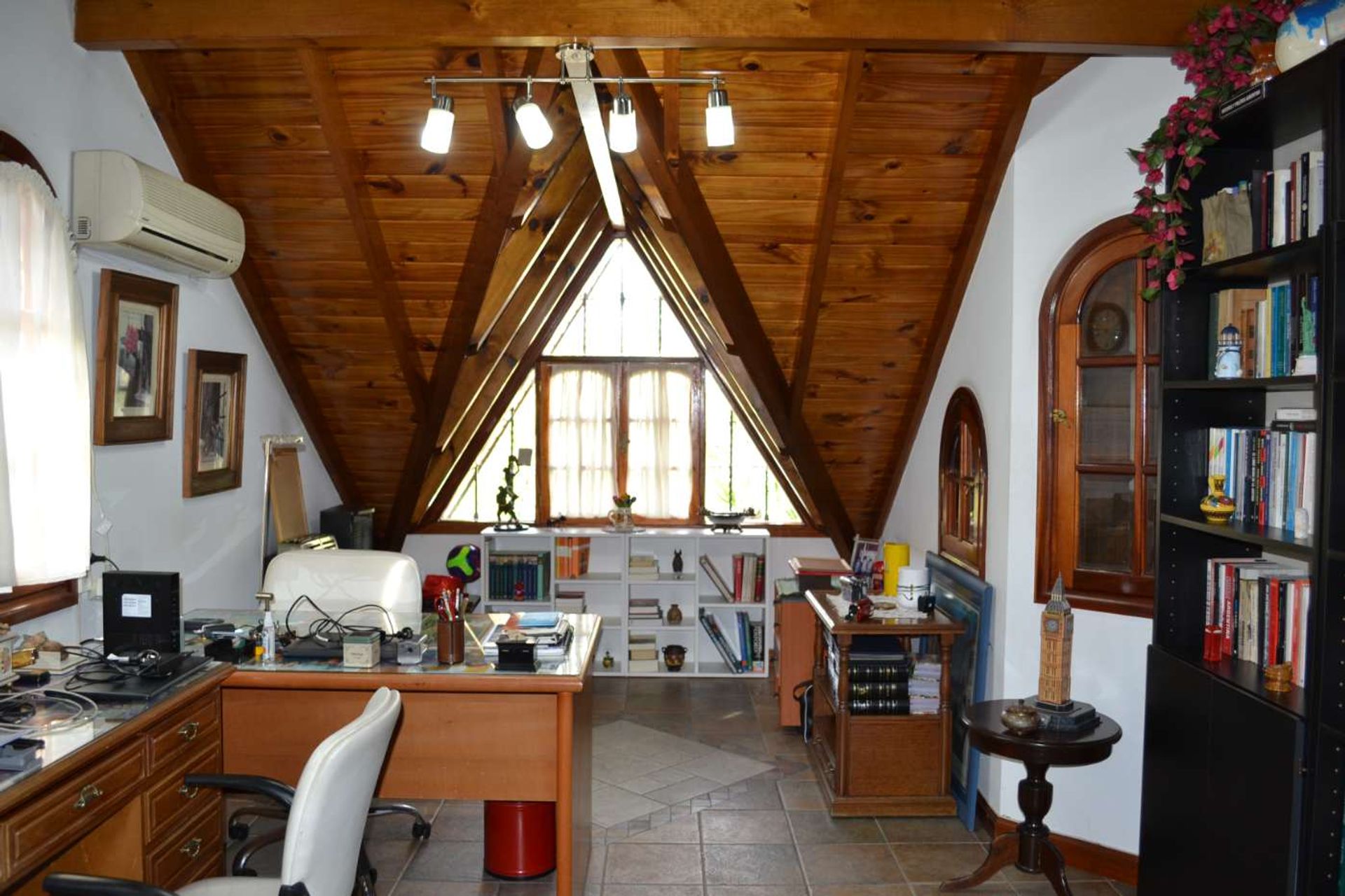 Casa c/ quincho y pileta Villa Adelina