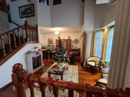 Casa c/ quincho y pileta Villa Adelina