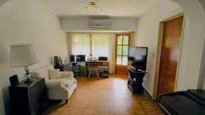 CASA EN VENTA 4 amb/cochera MARTINEZ Exc ubicacion