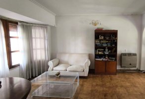 CASA EN VENTA 4 amb/cochera MARTINEZ Exc ubicacion