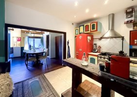 House for Sale: 7 Rooms, Garden, Pool – La Lucila